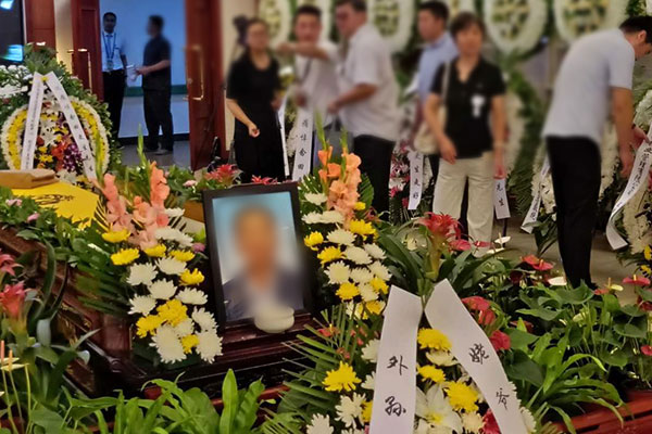 为人人敬爱的老兵办理丧葬服务